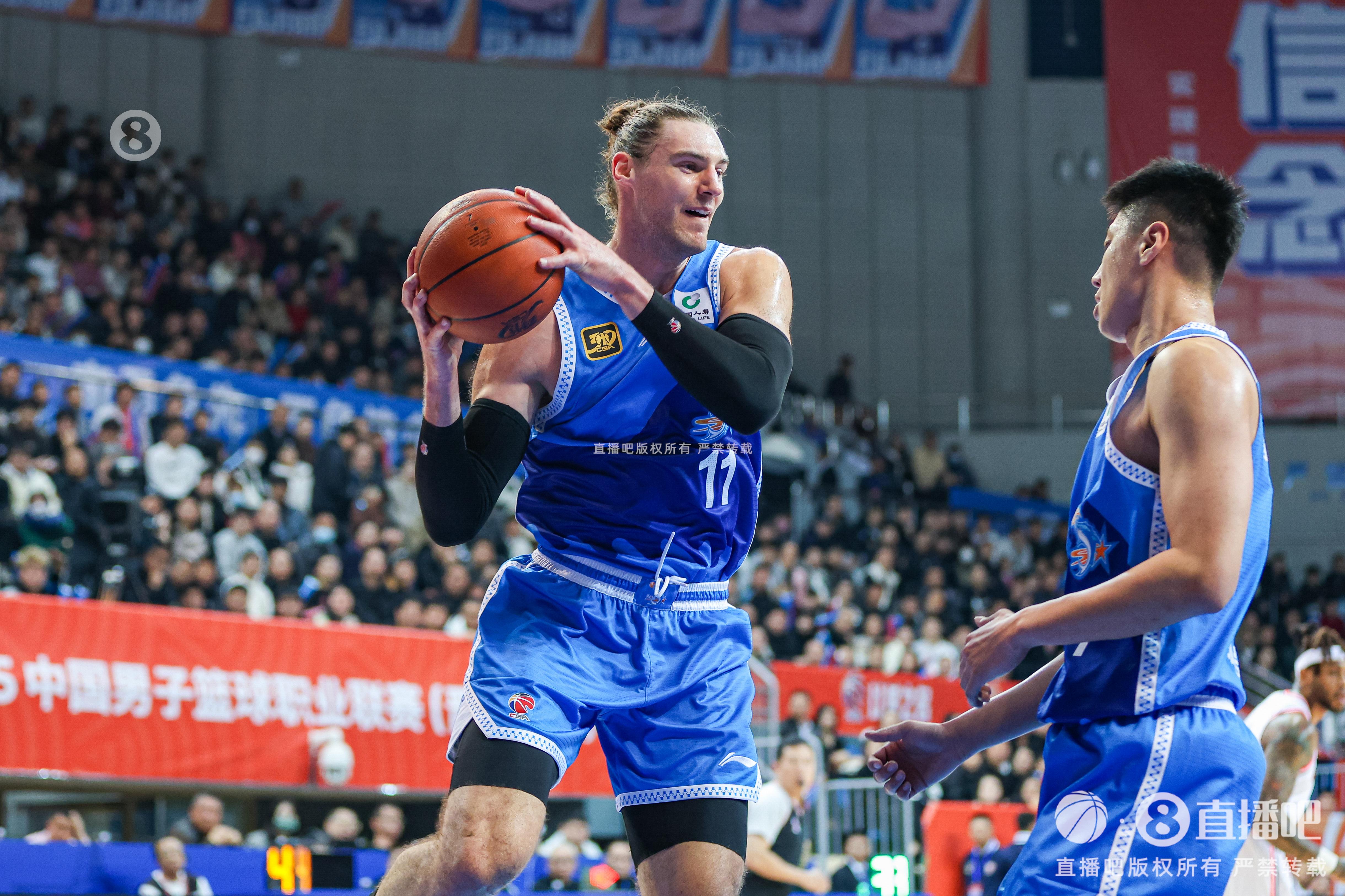 队也提供, dingy, 援斯蒂尔近