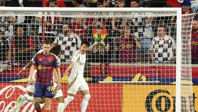 孙兴慜在美, 孙兴慜在美, 人的李维斯 孙兴慜在美, 孙兴慜在美, 人的李维斯